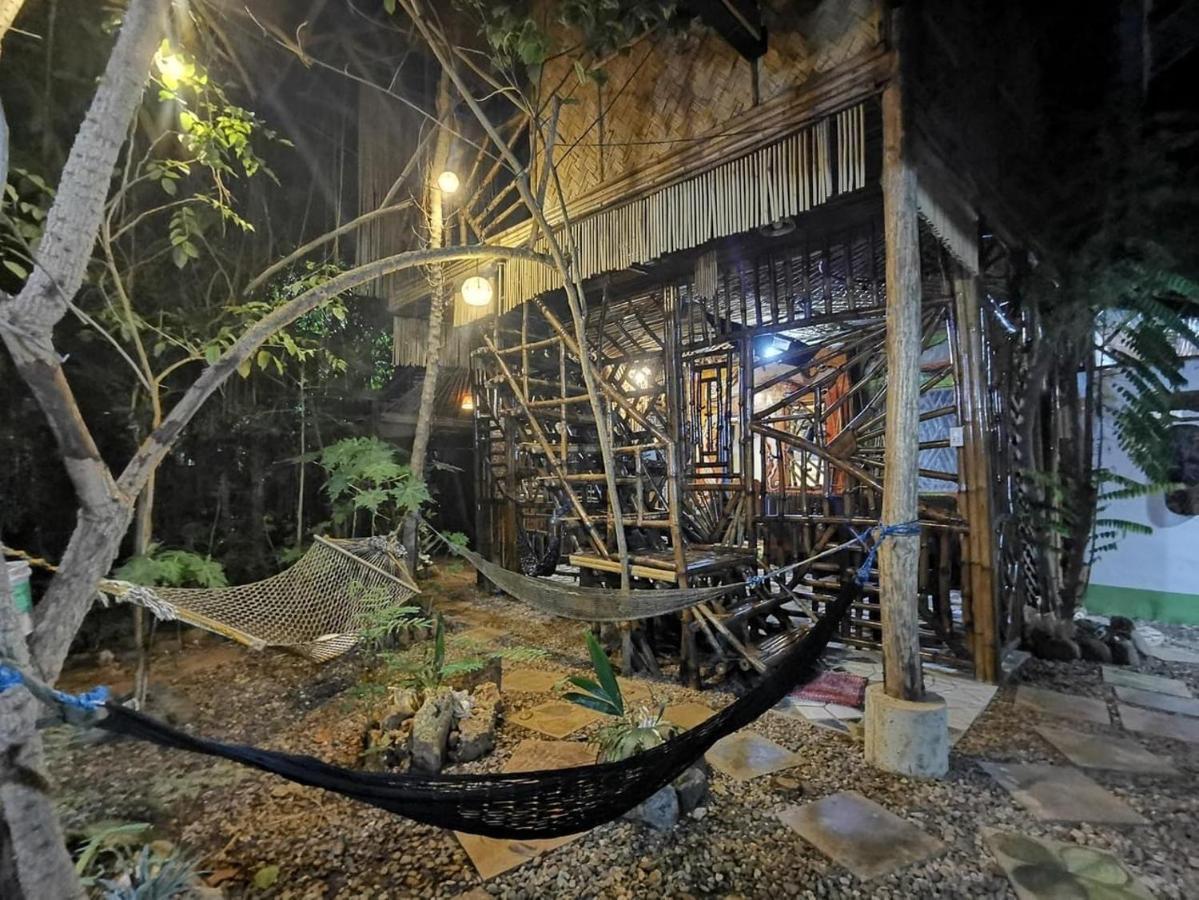 Bamboo Nest Hotel Puerto Princesa Bagian luar foto